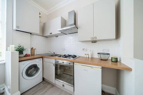 1 bedroom apartment for sale, Park Hill, London