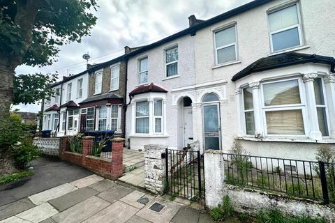 4 bedroom house to rent, Bury Street