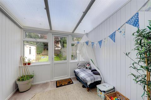 24 Rectory Gardens, Worthing, BN14 7TE