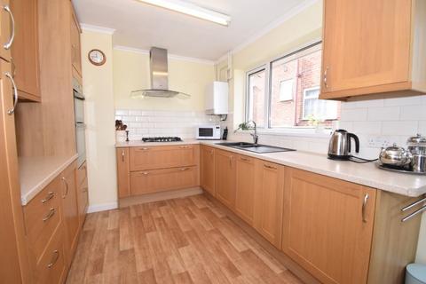 21 Broadfields Road, Exeter, EX2 5QX