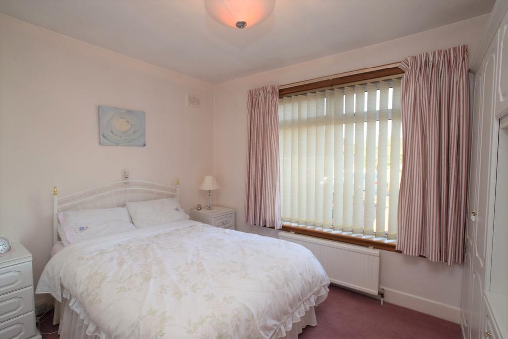 7 Roberts Crescent, Dumfries, DG2 7 RS - Grieve Gri
