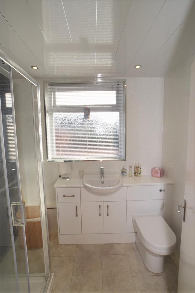 7 Roberts Crescent, Dumfries, DG2 7 RS - Grieve Gri