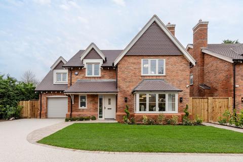 4 bedroom detached house for sale, Earlswood Common, Earlswood, B94