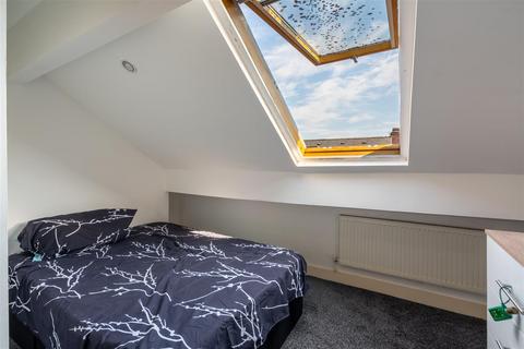 6 Kelsall Place, Leeds, LS6 1RA