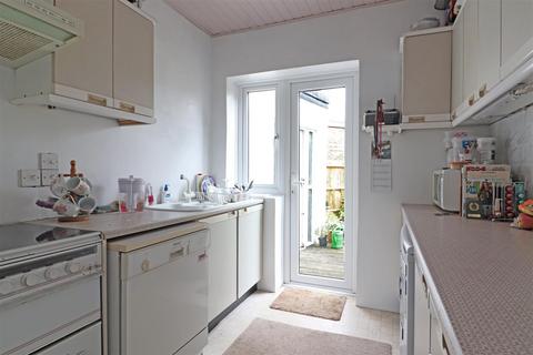 43 Orchard Way, Reigate, RH2 8DS