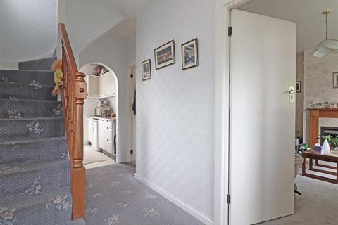 43 Orchard Way, Reigate, RH2 8DS