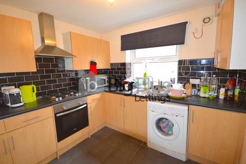 5 bedroom property to rent, 20 Walmsley Road, Hyde Park, Leeds LS6