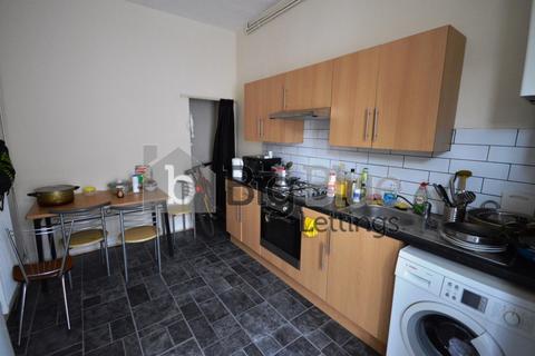 3 bedroom terraced house to rent, 7 Brudenell Street, Hyde Park, Leeds LS6