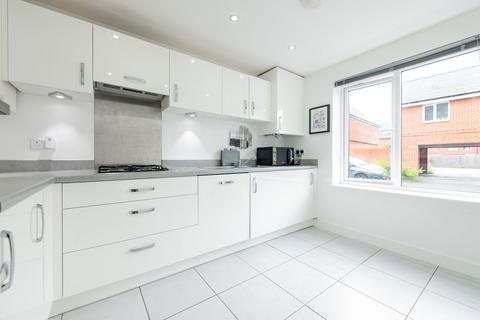 4 bedroom townhouse for sale, Warwick Way, Southampton SO31