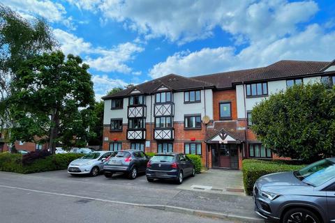 20 Fairfield Close, Mitcham, CR4 3RE
