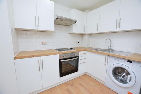 20 Fairfield Close, Mitcham, CR4 3RE