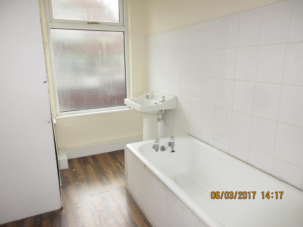 Bathroom with Bath &amp; Shower Facilities