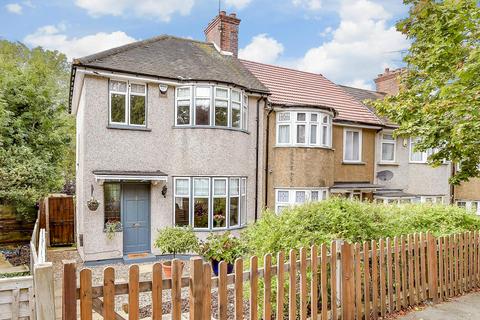 3 bedroom end of terrace house for sale, Ankerdine Crescent, London