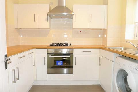 2 bedroom terraced house to rent, Burrstock Way, Rainham,