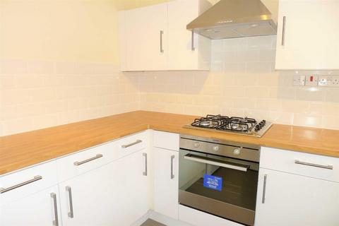 2 bedroom terraced house to rent, Burrstock Way, Rainham,