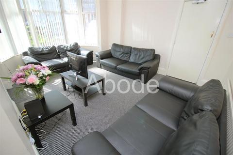 9 bedroom house to rent, St Michaels Villas, Headingley, Leeds