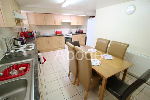 9 bedroom house to rent, St Michaels Villas, Headingley, Leeds
