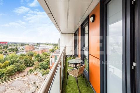 2 bedroom flat for sale, Northill apartments, 65 Furness Quay, Salford M50