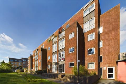 Bath Road, Reading, Berkshire, RG30