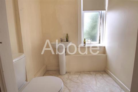 8 bedroom house to rent, Cardigan Road, Headingley, Leeds