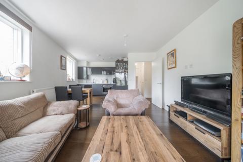 2 bedroom apartment for sale, Kenneth Way, London