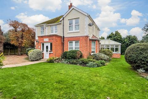 6 bedroom detached house for sale, High Street, Lydd, Kent