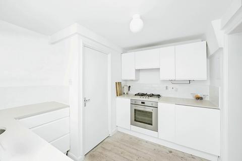 1 bedroom apartment to rent, Hova Villas, Hove