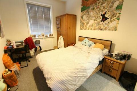 2 bedroom flat to rent, Wharncliffe Road, Sheffield S10