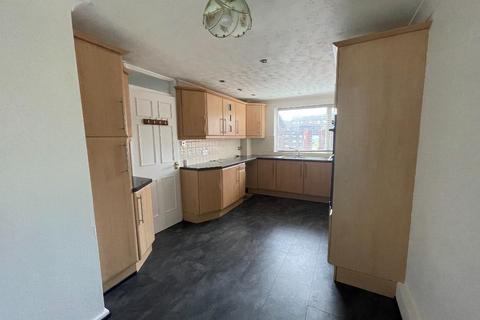 3 bedroom semi-detached house to rent, Adel Wood Road, Leeds LS16