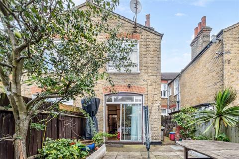 3 bedroom terraced house for sale, Eatonville Road, SW17