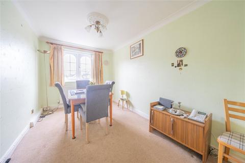 2 bedroom apartment for sale, 3 Hadleigh Court, Shadwell Lane, Leeds, West Yorkshire