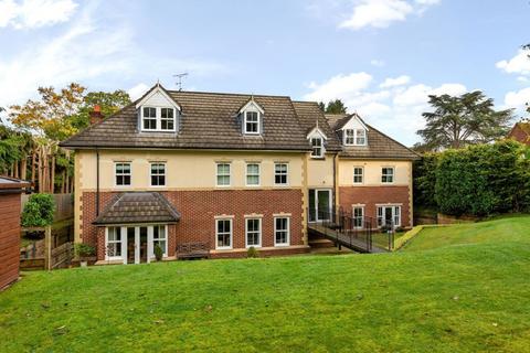 1 bedroom apartment to rent, Mount Harry Road, Sevenoaks   TN13 3GW