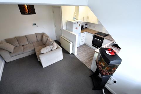 2 bedroom flat to rent, Horsforth House, Flat 28