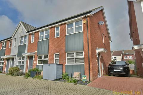 2 bedroom end of terrace house for sale, Juniper Place, Bexhill-on-Sea, TN39