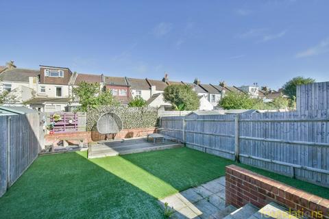 2 bedroom end of terrace house for sale, Juniper Place, Bexhill-on-Sea, TN39