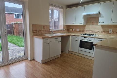 2 bedroom house to rent, Barley Way, Newark