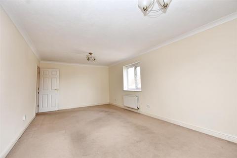 3 bedroom flat for sale, Windward Quay, Eastbourne