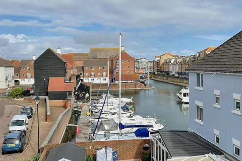 3 bedroom flat for sale, Windward Quay, Eastbourne