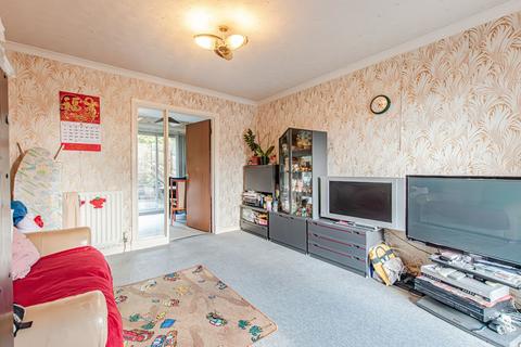 49 Carleton Gate, Giffnock, Glasgow, G46 6NU