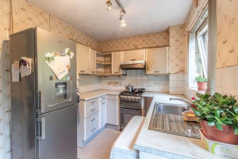 49 Carleton Gate, Giffnock, Glasgow, G46 6NU