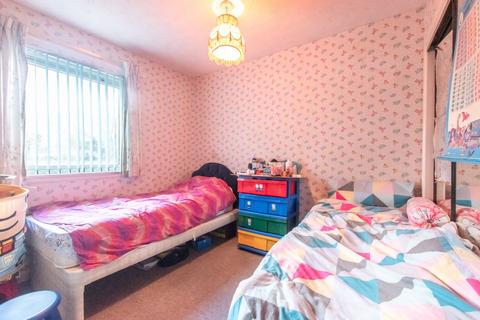 49 Carleton Gate, Giffnock, Glasgow, G46 6NU