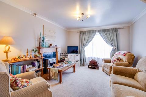24 Haldane Crescent, Wakefield, WF1 4TE