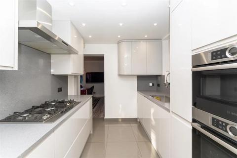 undefined, Shelley Crescent, Heston, TW5