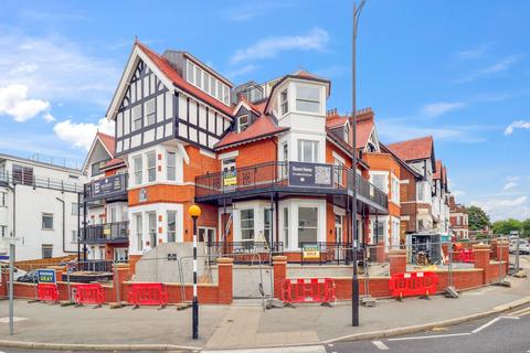 3 bedroom penthouse for sale, Station Road, Westcliff On Sea, SS0