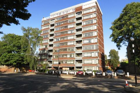 Studio to rent, Lyndhurst Court, St Johns Wood, NW8