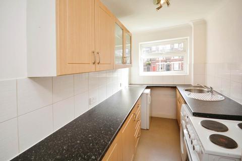 1 bedroom flat for sale, Broad Street, Chesham