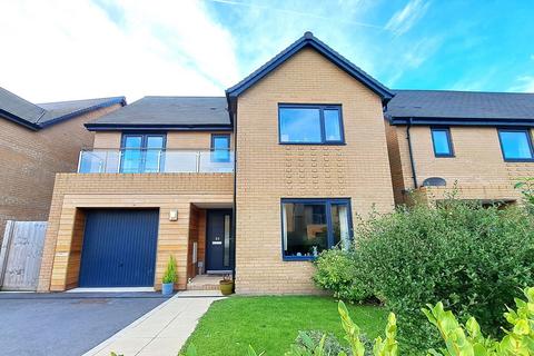 4 bedroom detached house for sale, Barn Owl Road, Yatton