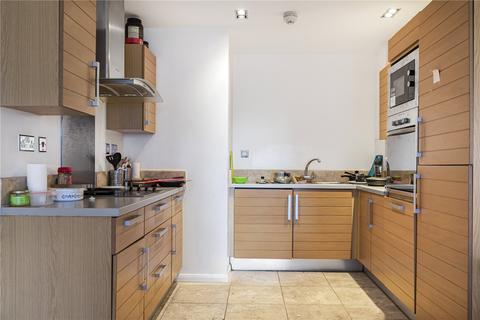 2 bedroom apartment to rent, Limeharbour, London, E14