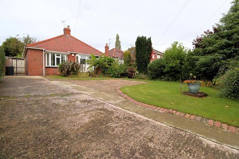 2 bedroom detached bungalow for sale, Barnsley S70