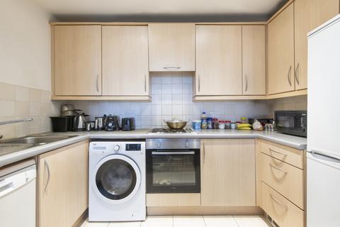 2 bedroom flat to rent, Hamlyn House, High Street, Feltham, Middlesex